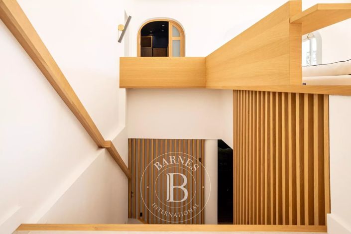 Image No.23-5 Bed House for sale