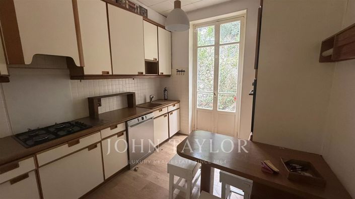 Image No.11-5 Bed House for sale