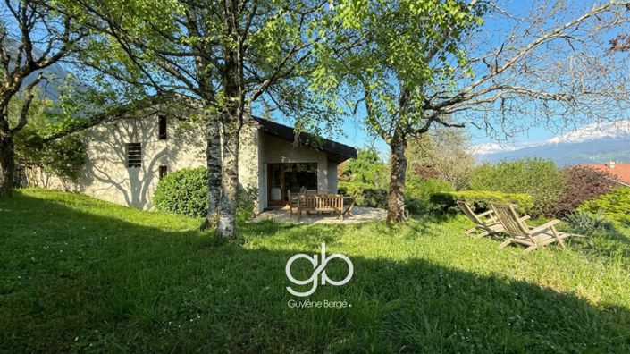Image No.6-5 Bed House for sale