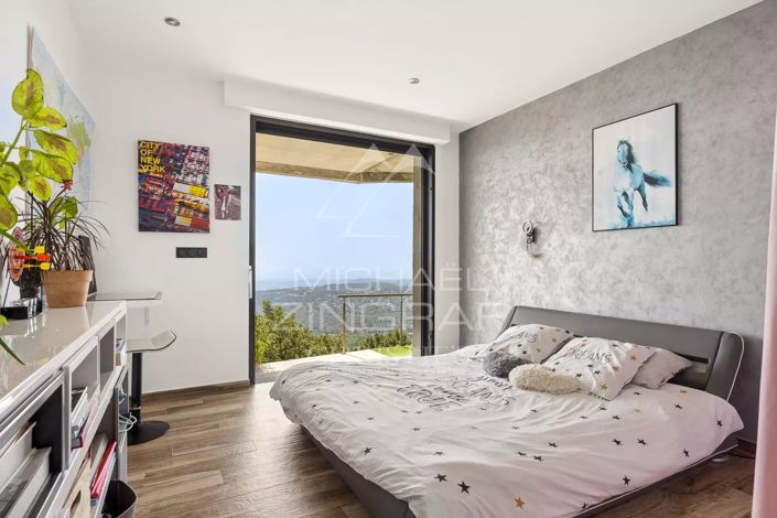 Image No.9-3 Bed House for sale