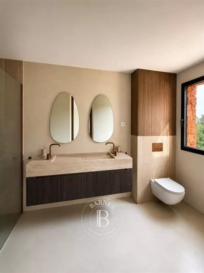 Image No.14-5 Bed House for sale