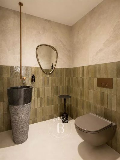 Image No.16-5 Bed House for sale