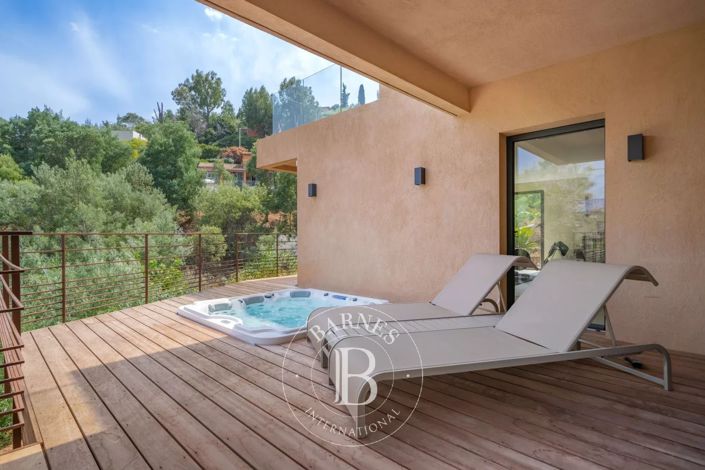 Image No.23-5 Bed House for sale