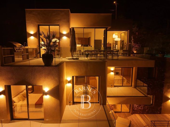 Image No.25-5 Bed House for sale