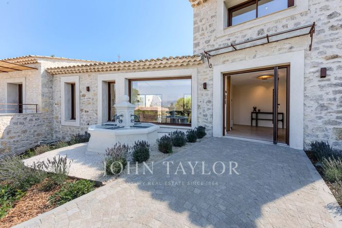 Image No.10-6 Bed House for sale