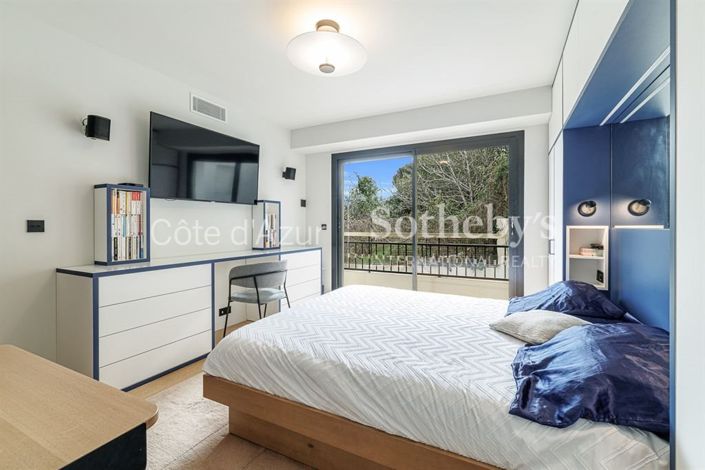 Image No.12-4 Bed Apartment for sale