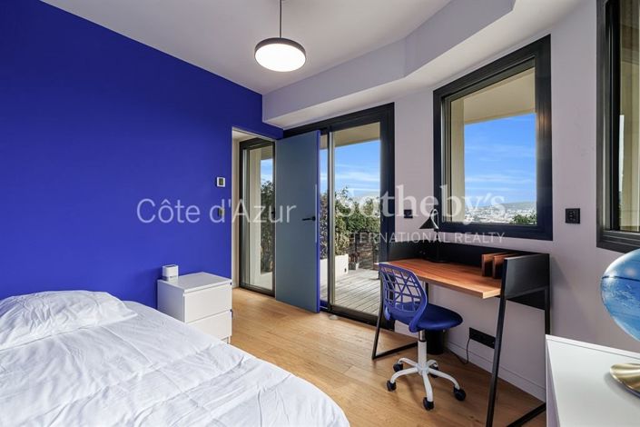 Image No.19-4 Bed Apartment for sale