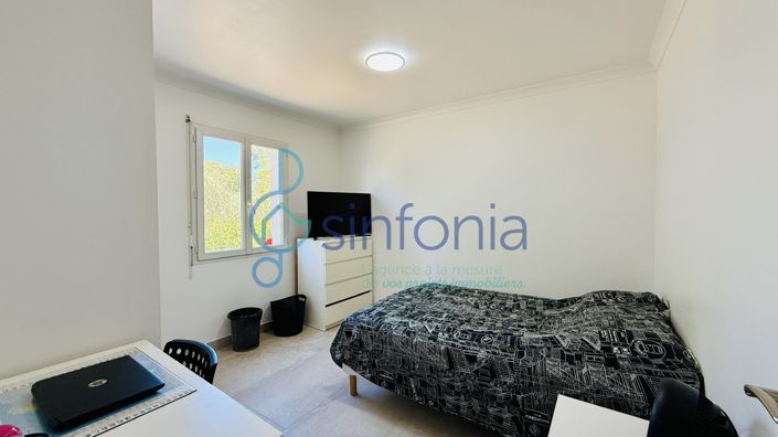 Image No.6-4 Bed House for sale