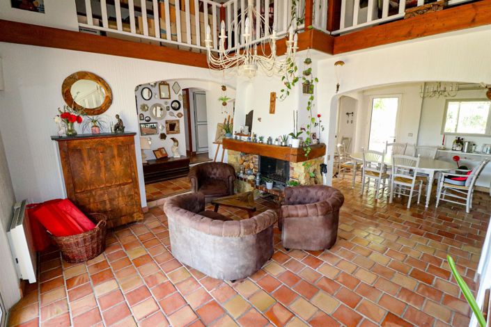 Image No.19-3 Bed House for sale