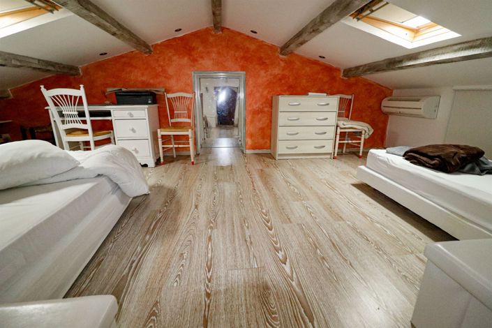 Image No.33-3 Bed House for sale
