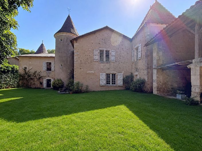 Image No.2-Maison de 6 chambres à vendre à Charente