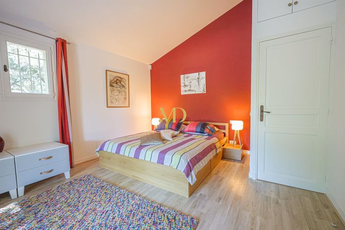 Image No.17-4 Bed House for sale