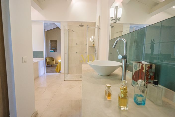Image No.20-4 Bed House for sale