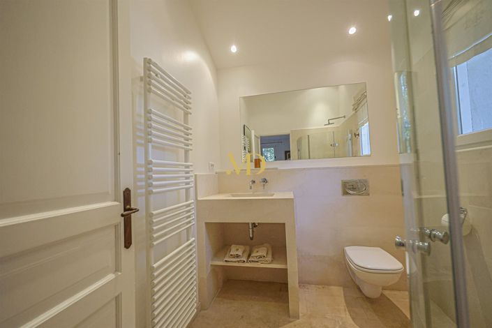 Image No.21-4 Bed House for sale