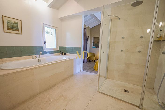 Image No.22-4 Bed House for sale