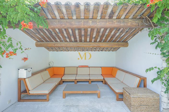 Image No.26-4 Bed House for sale