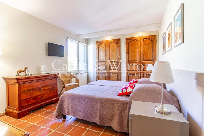 Image No.14-2 Bed House for sale
