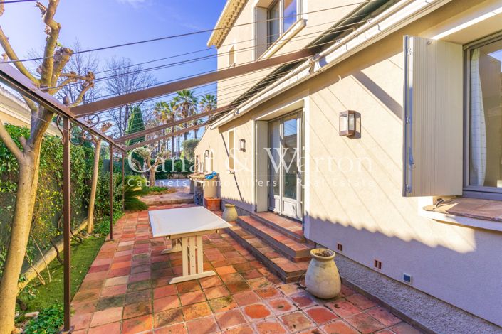 Image No.7-2 Bed House for sale