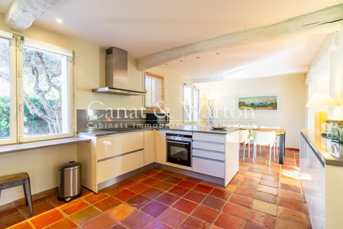 Image No.9-2 Bed House for sale
