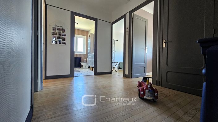 Image No.10-5 Bed House for sale