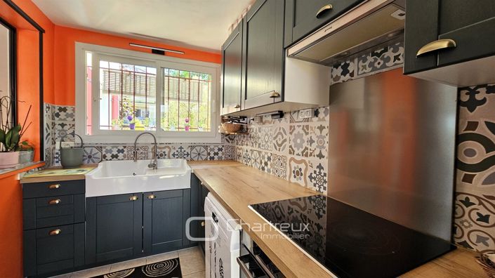 Image No.5-5 Bed House for sale