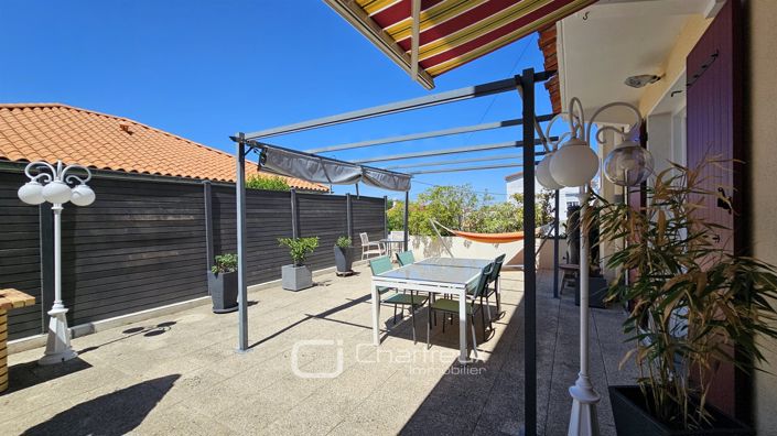 Image No.7-5 Bed House for sale