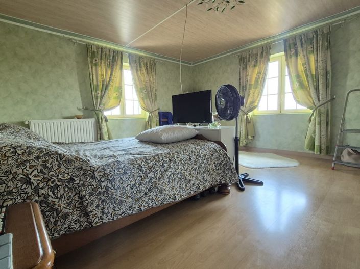 Image No.15-4 Bed House for sale