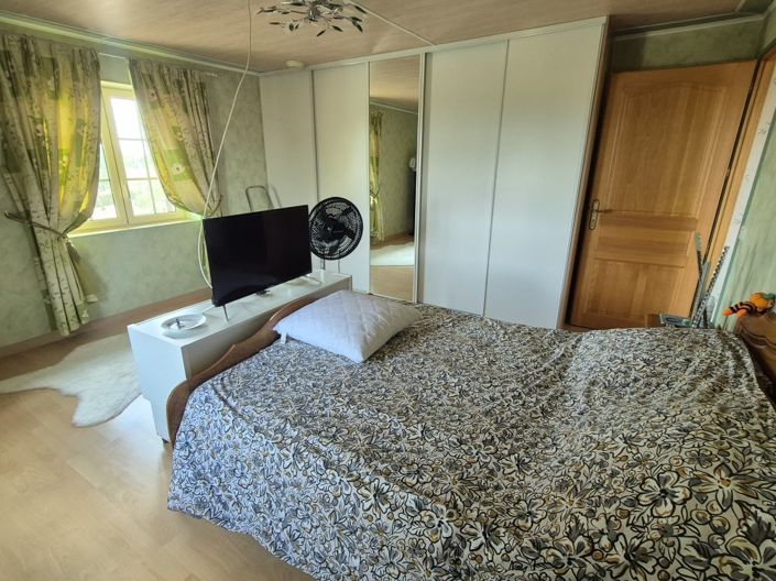 Image No.16-4 Bed House for sale