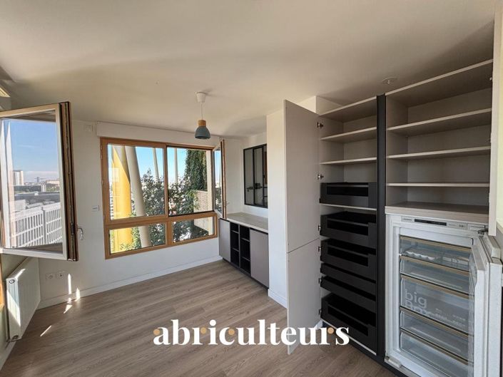 Image No.15-3 Bed Apartment for sale