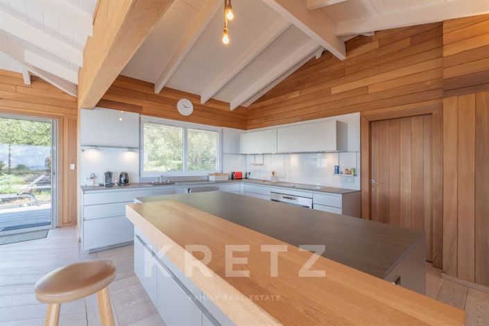 Image No.7-7 Bed House for sale