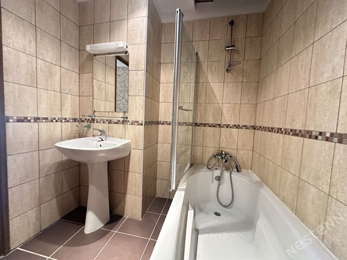 Image No.10-4 Bed House for sale