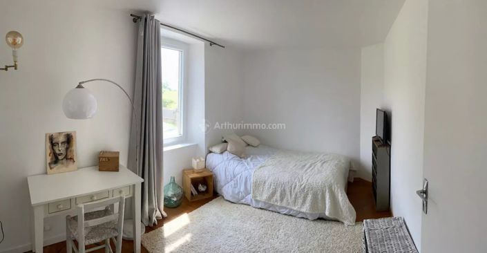 Image No.3-4 Bed House for sale