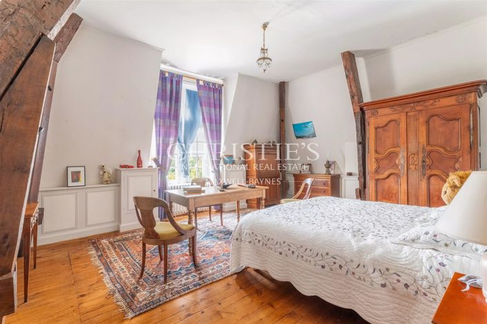 Image No.32-Propriété de 13 chambres à vendre à Cognac