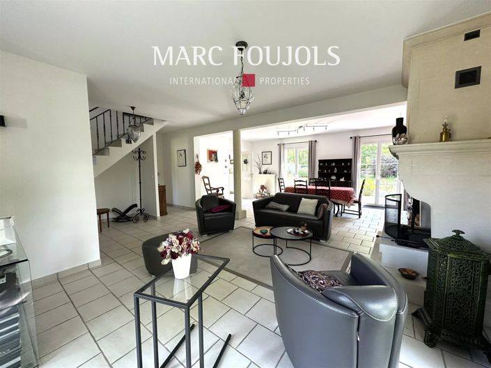 Image No.6-3 Bed House for sale