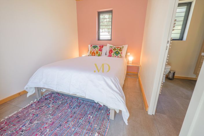 Image No.18-3 Bed House for sale