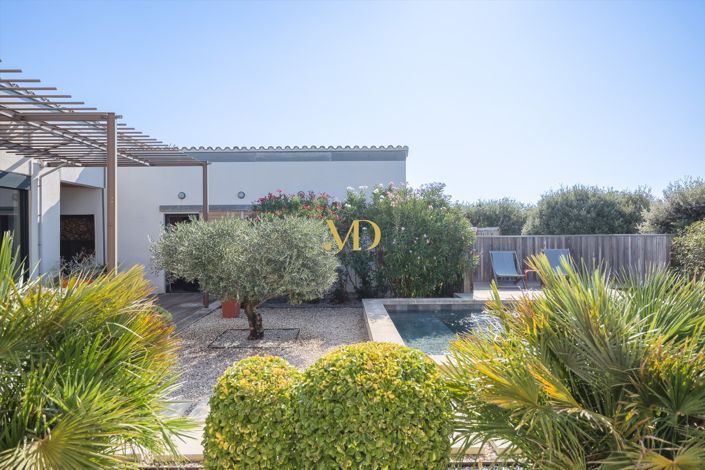 Image No.24-3 Bed House for sale
