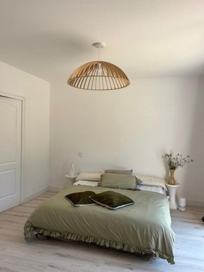 Image No.18-3 Bed House for sale