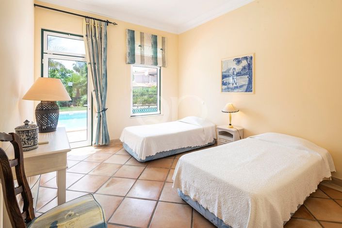 Image No.19-3 Bed House for sale