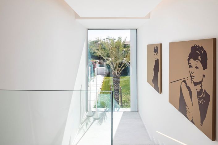 Image No.18-5 Bed House for sale