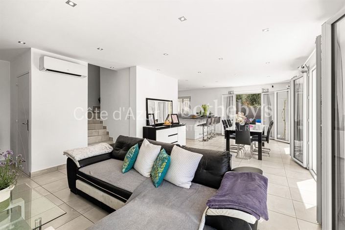 Image No.13-3 Bed House for sale