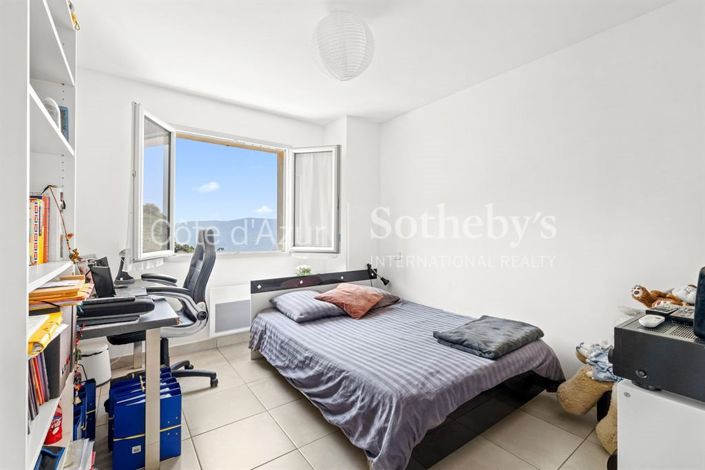 Image No.16-3 Bed House for sale