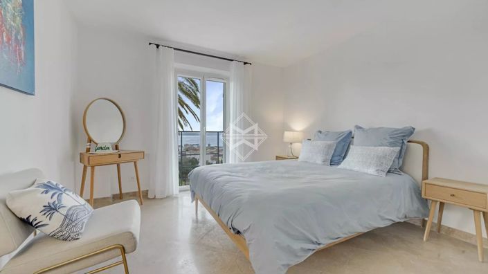 Image No.13-4 Bed House for sale