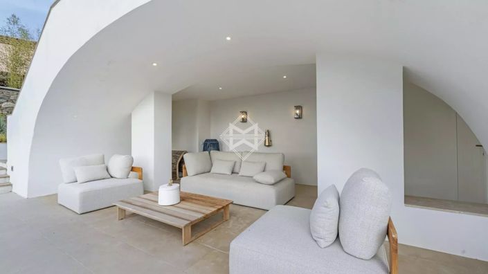Image No.17-4 Bed House for sale