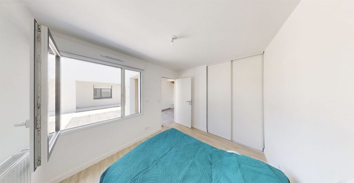 Image No.10-3 Bed Apartment for sale