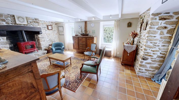 Image No.6-5 Bed House for sale