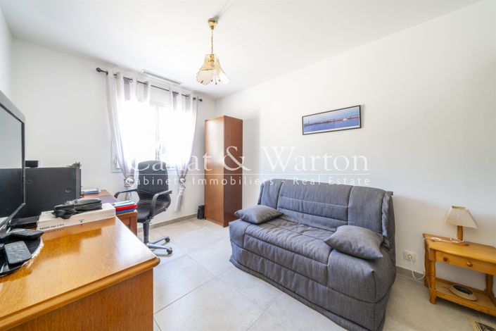 Image No.18-4 Bed House for sale
