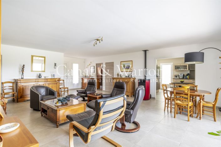Image No.29-4 Bed House for sale