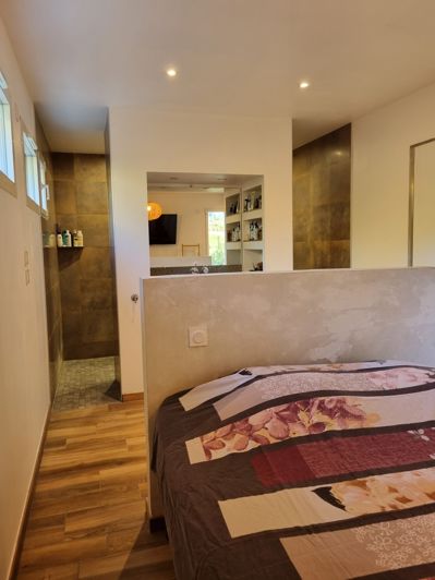 Image No.16-3 Bed House for sale