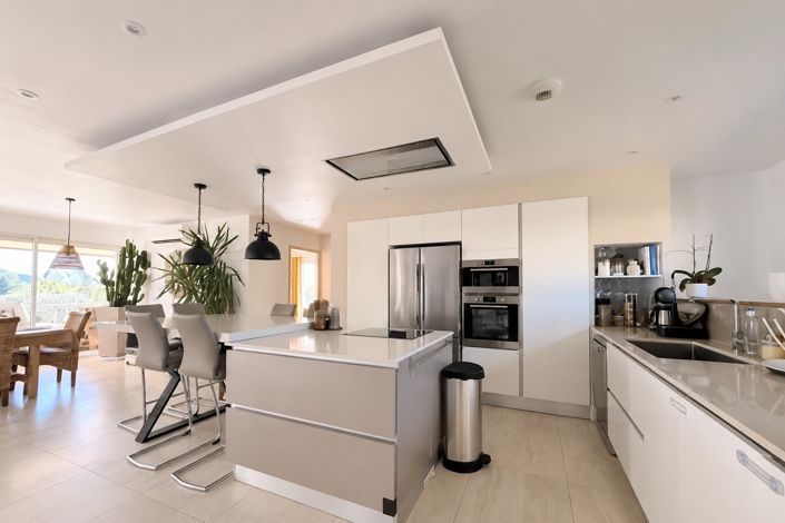 Image No.2-3 Bed House for sale