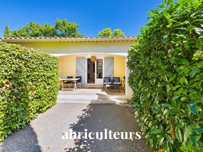 Image No.20-8 Bed House for sale